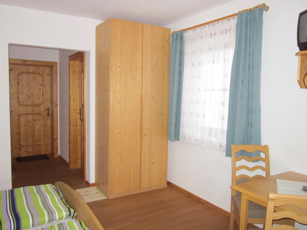 Appartement Zum Roessl Ramsau am Dachstein Szoba fotó